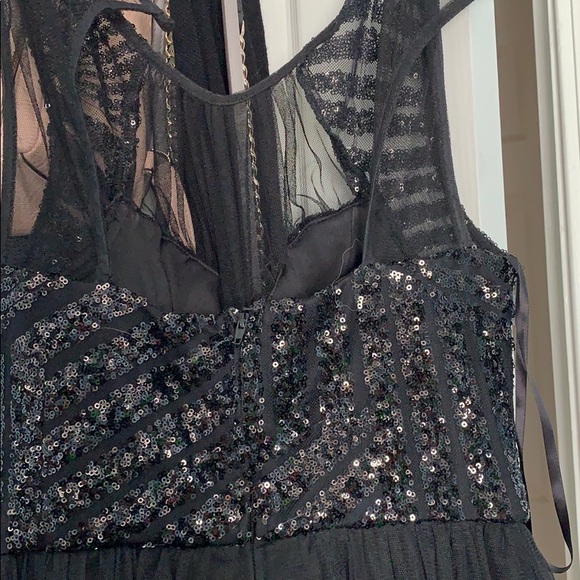 Sparkly Homecoming/ formal dress - Picture 6 of 8